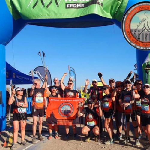 Fotos de grupo tras finalizar prueba de Marcha Nórdica